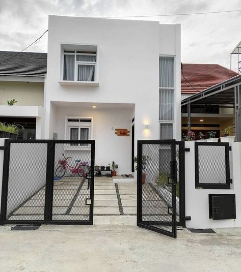 Minimalist Gate For Small House, Minimalist Gate Design, Industrial House Minimalist, Small House Design Minimalist, Minimalist Fence, Terrace House Design, Industrial House Exterior, Modern Minimalist House, Modern Small House Design