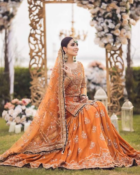 Ayeza Khan's Latest Bridal Shoot For Maha Wajahat - The Odd Onee Pakistan Bridal, Bridal Mehndi Dresses, Mehndi Dress, Desi Wedding Dresses, Eid Party, Bridal Dresses Pakistan, Ayeza Khan, Beautiful Pakistani Dresses, Indian Bridal Dress