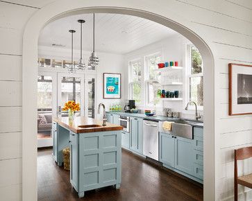 arched entry + pale blue cabinets Galley Kitchen With Island, Bungalow Kitchen, Small Bungalow, Bungalow Homes, Farmhouse Kitchen Cabinets, Blue Cabinets, Kitchen Color, Beautiful Kitchens, Kitchen Wall