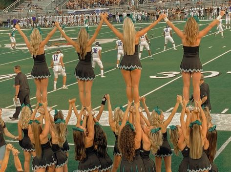 #southlakecarroll #highschoolcheer #fallfootball #texas #pinkout #october #explorepage #fallfashion #pinterestinspo #poseinspo #cheerposes  #spraytan #greenbow #gladiatorskirt #cheeruniforminspo #cheerphotoinspo #cheerdstunts #techhair #varsitycheerhair Side Line Cheer, Flyer Cheer, Cheerleader Aesthetic, Cheer Pyramids, Varsity Cheerleading, Cheer Games, Cheerleading Bags, Cheer Flyer, Cheer Season