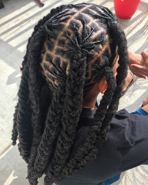 Loc Hairstyles For Men, Short Dreadlocks Styles, Natural Hairstyles For Black Women, Dread Hairstyles For Men, Tan Skin Blonde Hair, Dreadlock Hairstyles For Men, Short Locs Hairstyles, Dreadlock Styles, Dreads Styles