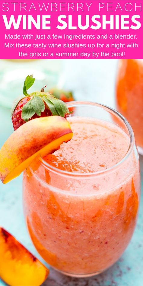 Alcoholic Slushies, Fruit Drinks Alcohol, Wine Slushie Recipe, Wine Slushies, Peach Wine, Best Summer Cocktails, Wine Slushie, Slushie Recipe, Jello Shot