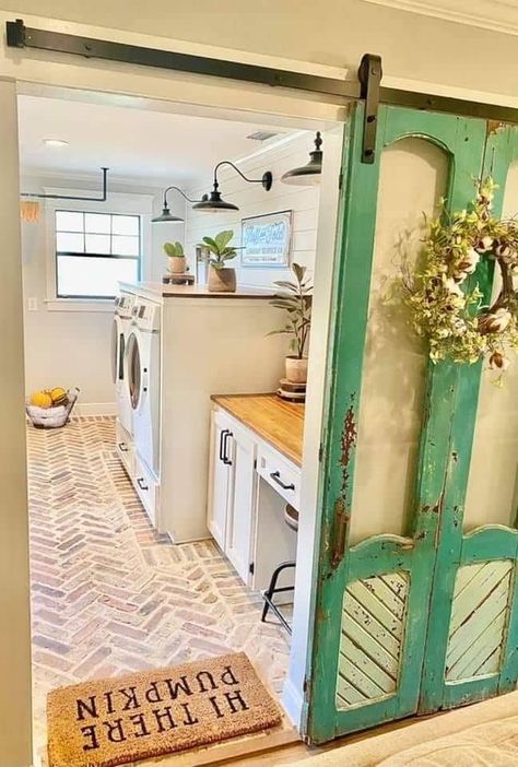 Pantry And Laundry Room Combo Layout, Laundry Room Large, Joanna Gaines Laundry Room, Laundry Room Shelving Ideas, Ideas For Laundry Room, Room Shelving Ideas, Cottage Laundry Room, Laundry Room Shelving, Large Laundry Room