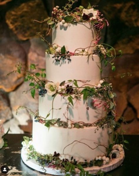 Quinceanera Cakes Enchanted Forest, Purple Enchanted Forest Cake, Woodland Fairy Wedding Cake, Nature Themed Wedding Cakes, Fairy Tail Wedding Cake, Magical Forest Wedding Cake, Elven Wedding Cake, Fairycore Wedding Cake, Moss Wedding Cake