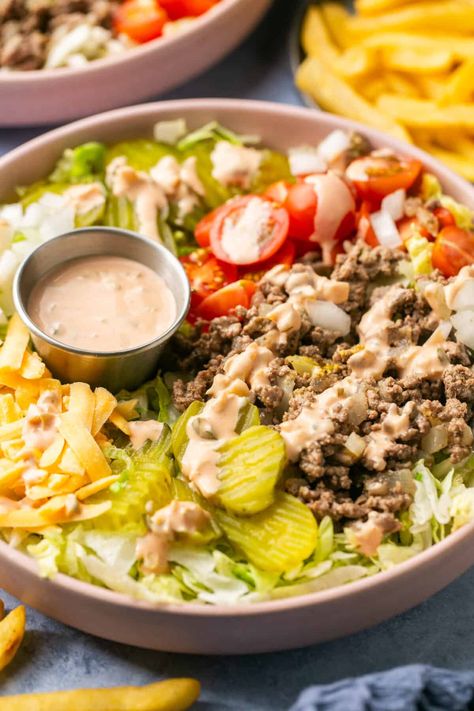 Big Mac Burger Salad Bowl (meal prep favorite) - Oh Snap Macros Smash Burger Bowl Meal Prep, Big Mac Salad Bowl, Macro Friendly Burger Bowl, Macro Friendly Rice Bowls, High Protein Big Mac Bowl, Hamburger Bowl Meal Prep, Macro Lunch Ideas For Work, Big Mac Bowl Meal Prep, Ground Beef Burger Bowls