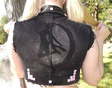 Sailor Moon bike gang back-patch w/ colorful studs etc Punk Sailor Moon, Moon Outfits, Jean Ideas, Punk Vest, Moon Costume, Punk Jacket, Sailor Moon Fashion, Painted Clothing, Crop Vest