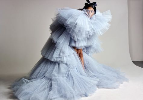 Giambattista Valli Haute Couture, Dorothy Dandridge, Style Bleu, Design Cover, Giambattista Valli, Fashion Editorial, Fashion Photoshoot, Mode Inspiration, Beautiful Gowns