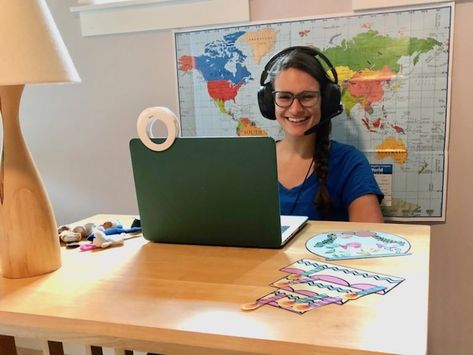 Teacher Feature: Living in The USA and Teaching ESL Online - Goats On The Road Online Teaching Background, Teaching Background, How To Teach Grammar, Online English Teacher, Types Of Learners, Teach Abroad, Teaching English Online, Fun Classroom Activities, Feedback For Students