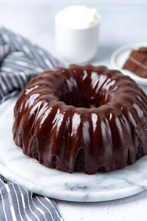 Bundt Cake Glaze Recipe, Lava Bundt Cake, Best Chocolate Bundt Cake Recipe, Best Chocolate Bundt Cake, Glazed Icing Recipe, Bundt Cake Glaze, Coffee Cookies Recipe, Chocolate Bundt Cake Recipe, Chocolate Glaze Recipes