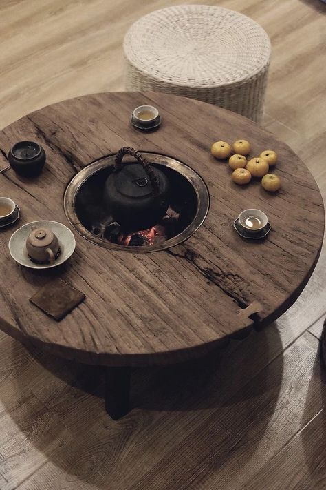 Tea Table Aesthetic, Beautiful Table Settings For Home, Tea House Aesthetic, Modern Tea House, Tea Shop Design, Tea Room Interior, Japanese Tea Table, Tea Area, Stove Table