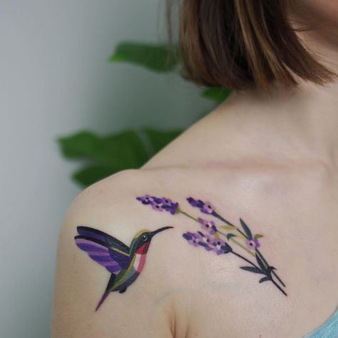 Sasha Unisex on Instagram: “Hummingbird feeding on a lavender flower 💜 #lavendertattoo #hummingbird #kolibri” Hen Tattoo, Hummingbird Tattoos, Famous Tattoo Artists, Chrysanthemum Tattoo, Lavender Tattoo, Orchid Tattoo, Dandelion Tattoo, Bouquet Tattoo, Poppies Tattoo