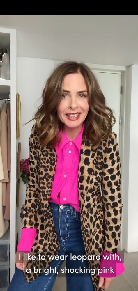 Trinny Woodall Leopard Print, Leopard Print And Pink Outfit, Trinny Woodall Outfit, Animal Print Blazer Outfit, Trinny Woodall 2022, Trinny Woodall Hair, Trinny Woodall Style 2023, Trinny Outfits, Pink Blazer Outfit Work