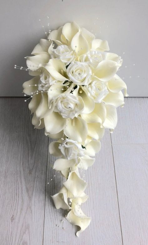 Rose Bride, Shower Bouquet, Lily Bridal Bouquet, White Calla Lilies, Teardrop Bouquet, Pearl Bouquet, Artificial Wedding Bouquets, Bride Shower, Bridal Bouquet Flowers