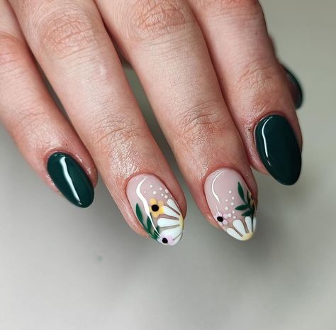 Dark Green Nails With Flowers, Peacock Green Nails, Toadstool Nails, Dark Floral Nails, Mama Nails, Dark Green Nails, Simple Fall Nails, Ongles Nails, Floral Nail Designs