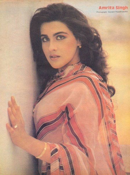 Photo Rambha Actress, 90s Bollywood Actress, Retro Bollywood, 90s Bollywood, Popular Actresses, Indian Fashion Saree, Amrita Singh, Bollywood Actors, Bollywood Stars