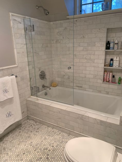 Bathroom Inspiration Tub Shower Combo, Jacuzzi Bathtub Shower Combo, Undermount Bathtub Shower Combo, Off White Tub Bathroom Ideas, Shower Tub Combo Insert, Master Bath Remodel Tub Shower Combo, Tubs With Tiled Walls, Small Shower Tub Remodel, Tile On Bathroom Wall Behind Vanity