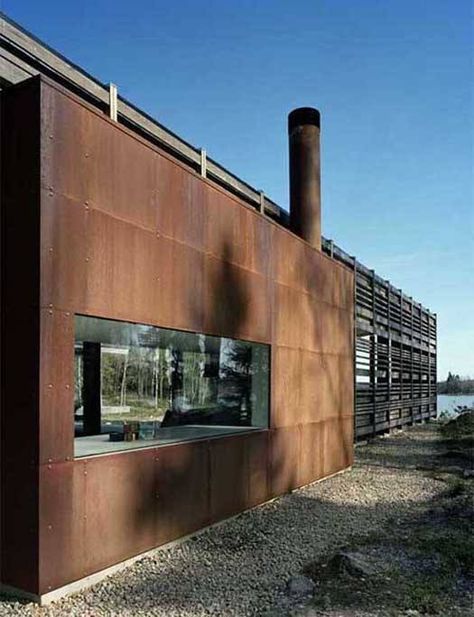 Escape to the modern lakehouse Steel Architecture, Detail Arsitektur, Steel Cladding, Sweden House, Casa Loft, House Cladding, Architecture Construction, House Property, Exterior Cladding