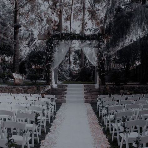 Corpse Bride Wedding, Dark Wedding Theme, Nevada Wedding, Tim Burton Corpse Bride, Halloween Themed Wedding, Dream Wedding Venues, Goth Wedding, Dark Wedding, Plan My Wedding