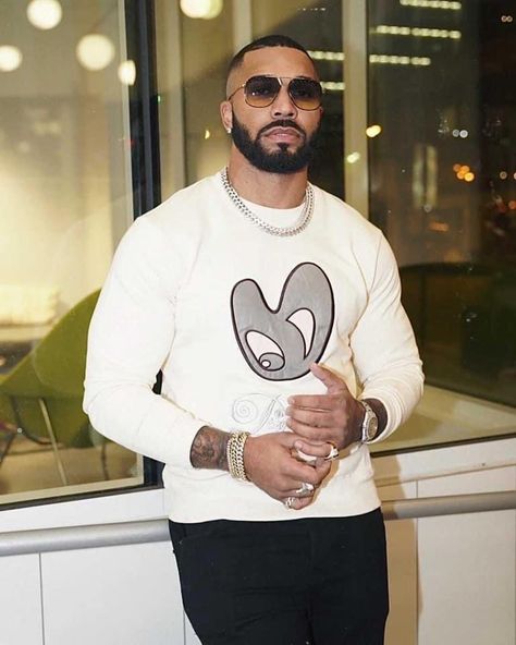 Tyler Lepley, P Valley, He Has A Girlfriend, Beard Fade, Black Hair Color, Man Crush Everyday, The Girlfriends, Latest Images, Man Crush