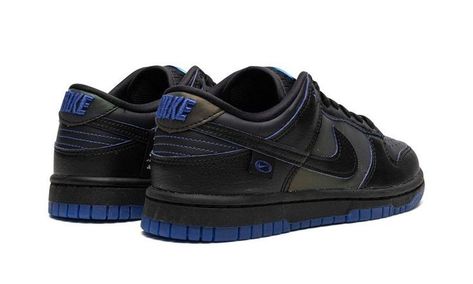 Nike Vandal Low, Womens Dunk Low, Iridescent Shoes, Wmns Dunk Low, Black Nike Sneakers, Black Nike Shoes, All Black Shoes, Pretty Shoes Sneakers, Jordan Shoes Retro