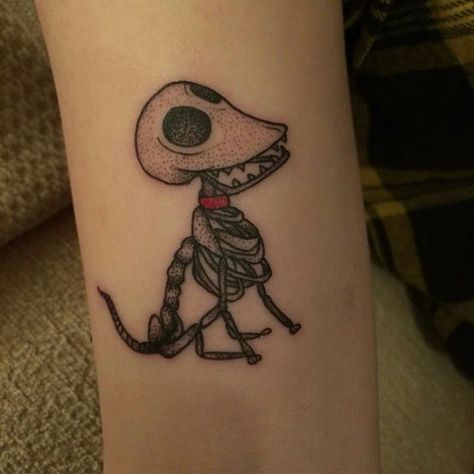 Scraps from Corpse Bride Tattoo Tim Burton, Sleeve Sketch, Corpse Bride Tattoo, Halloween Tattoos Sleeve, Tim Burton Tattoo, Brides With Tattoos, Mini Diy, Back Of Shoulder Tattoo, Temporary Tattoo Designs