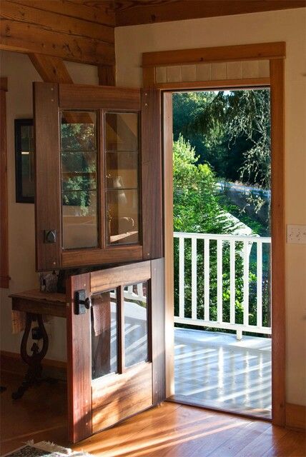 Dutch door for back patio! If we don't go with white great wood door. Traditional Front Doors, Carriage Doors, Dutch Door, Open Door, Beautiful Doors, Back Doors, Design Case, Home Fashion, 인테리어 디자인