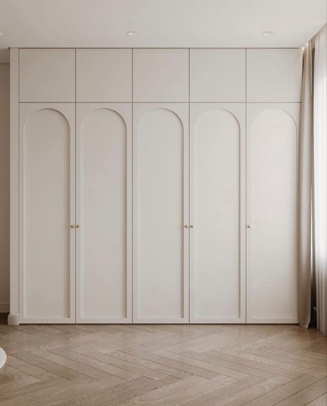 Hallway Wardrobe Entryway, Wardrobe Matte Finish, Mediterranean Wardrobe, Cool Closets, Modern Minimalist Wardrobe, Modern Wardrobe Design, Wood Office Furniture, Built In Wardrobes, Bedroom Built In Wardrobe