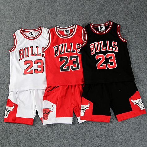 23 Michael Jordan, Chicago Basketball, Basketball Shorts Girls, Basketball Games For Kids, Looks Hip Hop, Jordan Chicago, Basket Sport, Basketball Clothes, Basketball Uniforms