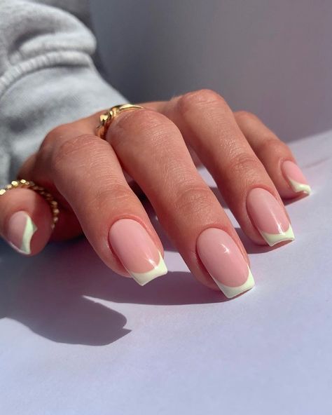 Pastel Colored Nails, Nails Trends Summer, French Manicure Tutorial, Pastel French Tip, Perfect Nail Shape, Plain Acrylic Nails, Summer Nails Art, Trendy Summer Nails, Biab Nails