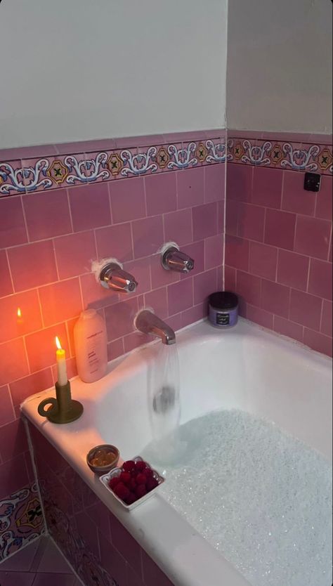 Dont Worry Darling House Interior, Victoria Paris Apartment, 50s House, Coquette Decor, Turkish Home Decor, My Bathroom, Cottagecore Decor, Up House, Pink Bathroom