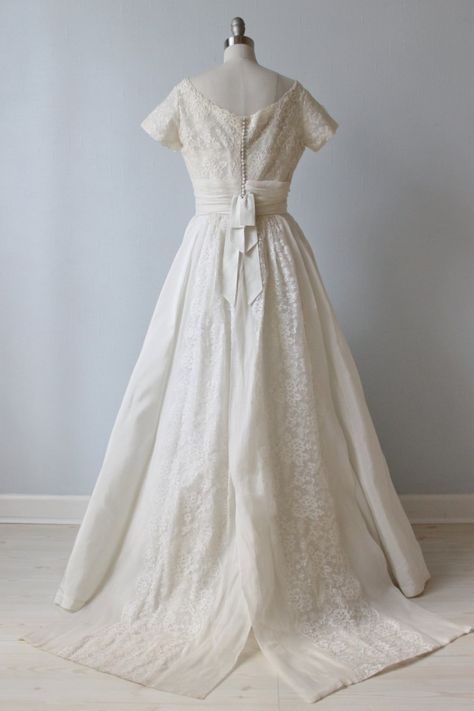 Priscilla Of Boston Wedding Dresses, Wedding Dresses Fit, Boston Wedding Dress, Priscilla Of Boston, Vintage Wedding Dresses, Boston Wedding, Antique Wedding, Wedding Dresses Photos, Fitted Wedding Dress