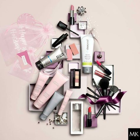 Looking for the best gift for this holidays. Call me to assist you 2139261374 or visit my online store www.marykay.com/christyandrade Party Makeup Ideas, Mary Kay Printables, Kosmetyki Mary Kay, Mary Kay Christmas, Mary Kay Facebook, Mary Kay Inspiration, Mary Kay Holiday, Holiday Party Makeup, Mary Kay Gifts