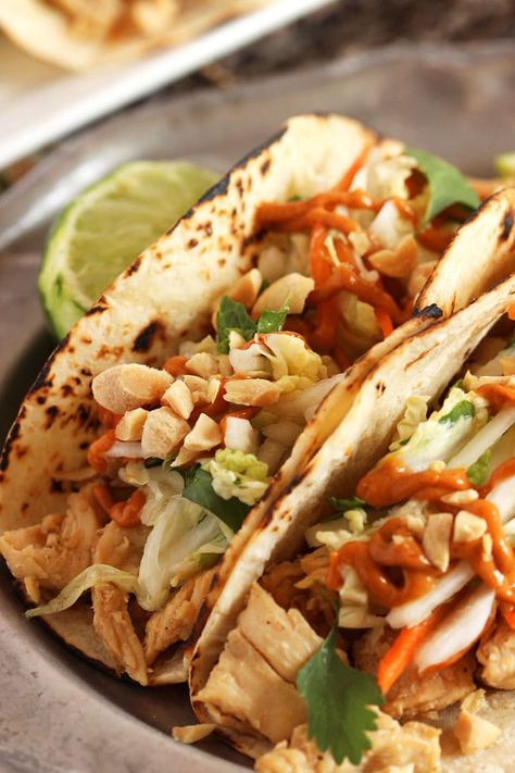 Thai Chicken Tacos with Spicy Peanut Sauce - The Suburban Soapbox Peanut Butter Chicken, Tofu Tacos, Thai Peanut Sauce, Asian Slaw, Spicy Peanut Sauce, Spicy Peanuts, Thai Chicken, Chicken Chili, Peanut Sauce