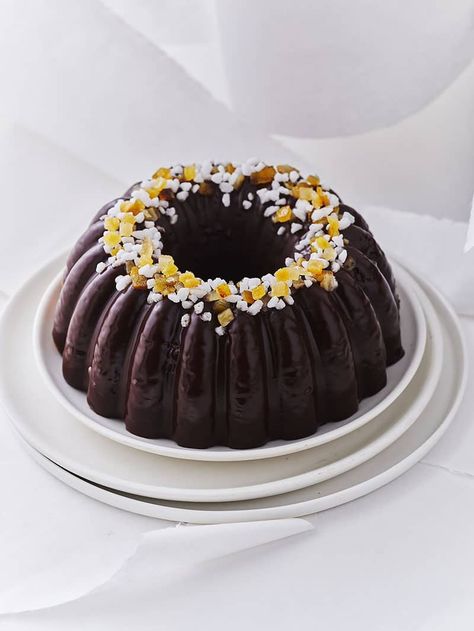 Burnt Butter Orange and Chocolate Bundt Cake with Chocolate Glaze Rice With Eggs, Hot Beef, Burnt Butter, Orange And Chocolate, Orange Bundt Cake, Cake Orange, Chocolate Bundt, Savory Scones, Chocolate Bundt Cake