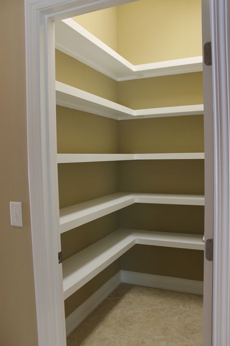 Simple Pantry Shelving Ideas, Small Square Pantry Ideas, Pantry Design Shelves, Pantry Closet Design, تحت الدرج, Pantry Layout, Built In Pantry, Pantry Remodel, Latest Living Room Designs