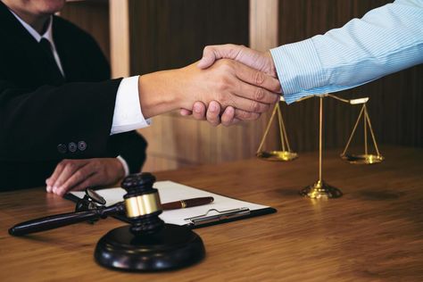 Handshake after good consultation Kerja Tim, Law Firm Marketing, Corporate Law, Divorce Attorney, Good Lawyers, Legal System, Personal Injury Lawyer, Personal Injury, Legal Advice