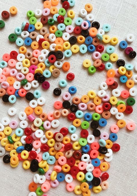 Perler Bead Jewelry, Melted Pony Beads, Beads To Make Bracelets, Day In La, Bracelets Handmade Diy, Diy Perler Beads, Melting Beads, Fuse Beads, Hot Day