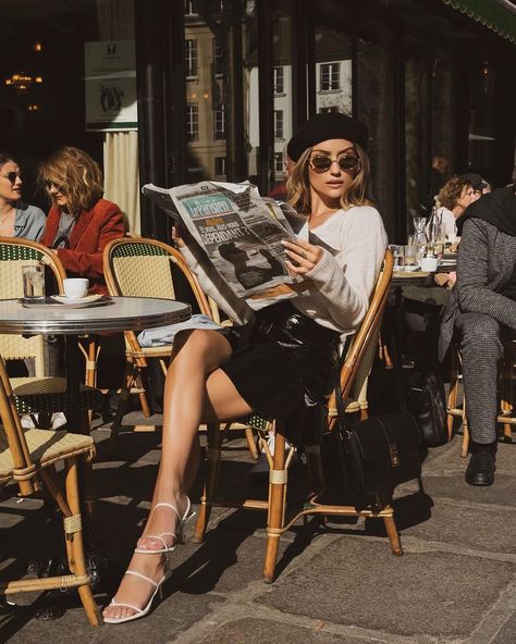 Classic Style Photoshoot, Girl Reading Newspaper, Vintage European Aesthetic, Aperitivo Bar, Cafe Photoshoot, Money Photo, Paris Shooting, Photoshoot London, Modelling Portfolio