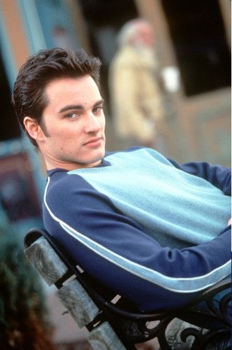 Ryan Thomas Kerr Smith 90s, Actors 2000s, Brandon Fraser 90s, 00s Mens Hair, How To Be An Explorer Of The World Keri Smith, Brendan Fraser 90s, Kerr Smith, Final Destination Movies, Dan Schneider