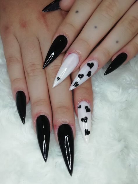 Rocker Nails, Black And White Nails, Engagement Nails, Holloween Nails, Goth Nails, Stiletto Nails Designs, Work Nails, French Acrylic Nails, Pretty Nail Art Designs