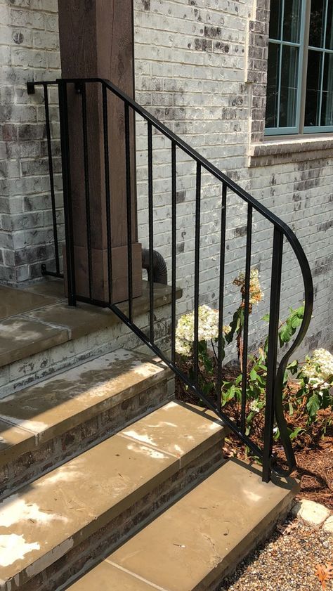 Front porch rail with lambs tongue #wroughtiron #circlecindustries #circlec #metal #steel #handrail #steprail #ironrails #rails #frontporchrailing #frontporch #steprailing #frontporchrails #lambstongue Outside Handrails, Metal Handrail, Front Porch Railings, Step Railing, Steel Handrail, Hand Rail, Back Garden Design, Porch Railing, Back Garden