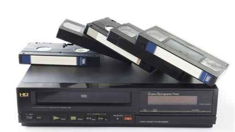 The Last VCR To Be Made Vcr Player, 1970s Cartoons, Vhs Player, Cassette Recorder, Vhs Tapes, Vhs Tape, Recorders, Video Home, House System