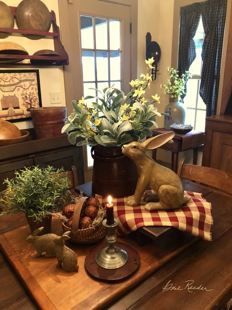 Centerpiece for Easter or Spring Easter Kitchen Decor, Primitive Dining Rooms, Primative Decor, Primitive Homes, Prim Decor, Colonial Decor, Country Decor Rustic, Primitive Kitchen, Primitive Home