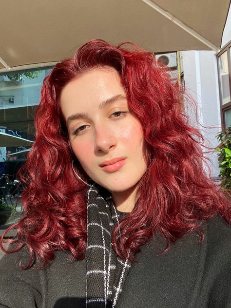 Cherry Red Curly Hair, Red Hair Instagram, Hair Baddie, Inspo Hair, Red Curly Hair, Cherry Hair, Pale Girl, Hair Instagram, Fluffy Hair