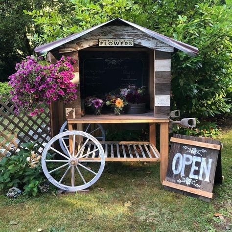 Tressa on Instagram: "Flower stand is open! Happy Labor Day everyone! 💗 . . . #FridayCreekFlowers #skagitvalley #skagitvalleyflowers #freshcutflowers #flowerstand #flowercart" Egg And Flower Stand, Flower Stand Diy, Smores Table, Honey Stand, Veggie Stand, New England House, Roadside Stand, 4h Projects, Oversized Wall Decor