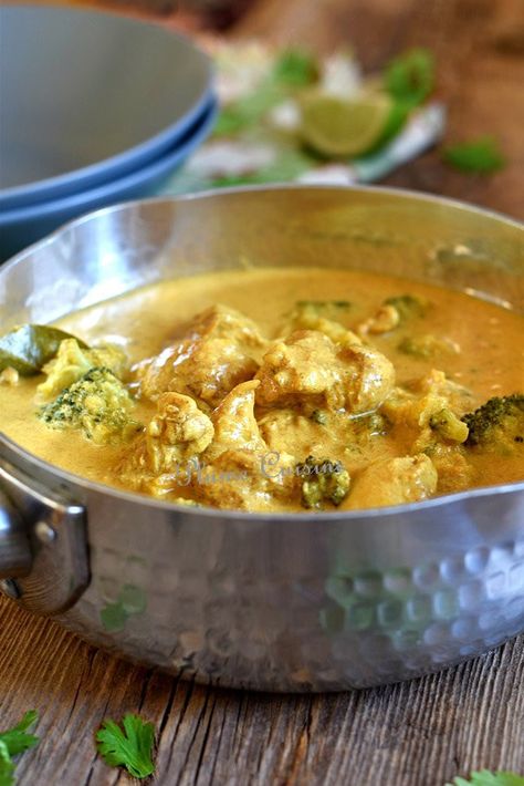 Poulet Curry Coco, Coco Curry, Crockpot Pasta Recipes, Coconut Milk Recipes, Curry Recipes Indian, Indian Chicken, Coconut Milk Curry, Coconut Recipes, Batch Cooking