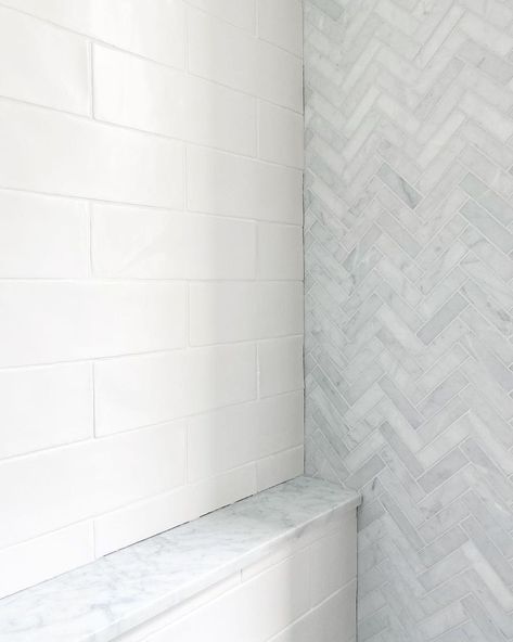 Shower Wall Ledge, Schulter Edge Tile Bathroom, Tile Shower Ledge, Bathroom Ledge Wall, Bath Tub Ledge, Shower Ledge Wall, Shower Ledge Ideas, Shaving Ledge In Shower, Shower Ledge Shelf