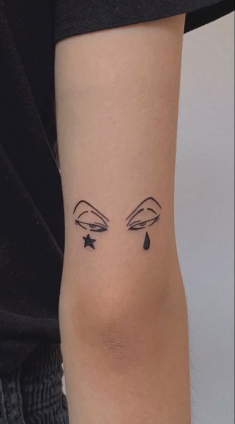 Hxh Minimalist Tattoo, Hisoka Eyes Tattoo, Anime Simple Tattoo Ideas, Hunter X Hunter Hisoka Tattoo, Anime Simple Tattoo, Simple Anime Tattoo Ideas, Small Anime Tattoos Simple, Hisoka Eyes, Hunterxhunter Tattoo