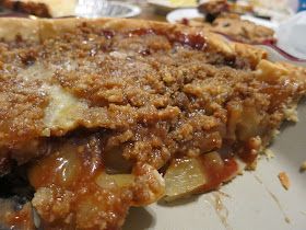 Susan's Disney Family: Easy Apple Pie, with Lucky Leaf, a great dessert for the holidays #Giveaway #BakethisHolidaySpecial Cooking Apple Recipes, French Apple Pie, Rhubarb Recipes Crisp, Apple Crumb Pie, Apple Pie Filling Recipes, Apple Pie Recipe Easy, Dutch Apple Pie, Butter Crust, Rhubarb Crisp