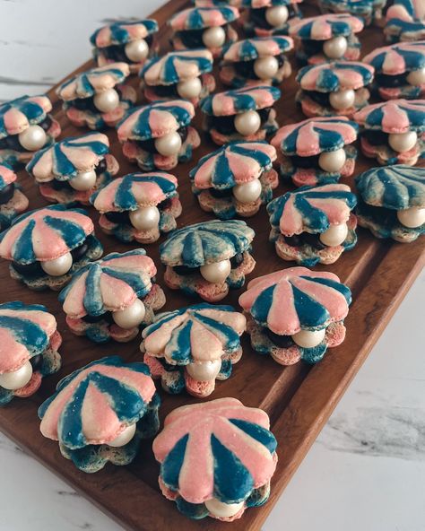 Seashell Macarons Seashell Macarons, Macarons, Sea Shells, Color Schemes, Tower, Photo And Video, Instagram Photos, Instagram Photo, Cake